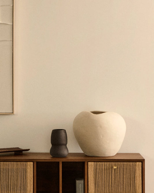 Mimun, white papier mâché vase, 32.5 cm