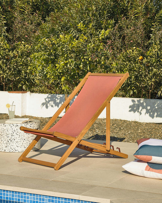 Adredna solid acacia outdoor deck chair in terracotta FSC 100%