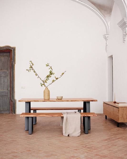 Alaia table in solid acacia wood with natural finish, 220 x 100 cm