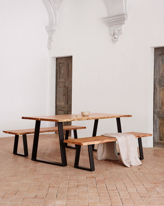 Alaia table in solid acacia wood with natural finish, 220 x 100 cm