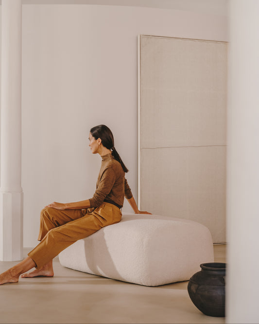 Martina ecru bouclé footrest 123 x 85cm FSC Mix Credit