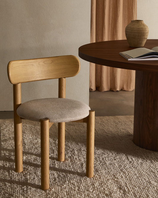 Nebai chair in beige chenille with a solid oak wood structure and natural finish FSC MIX Credit