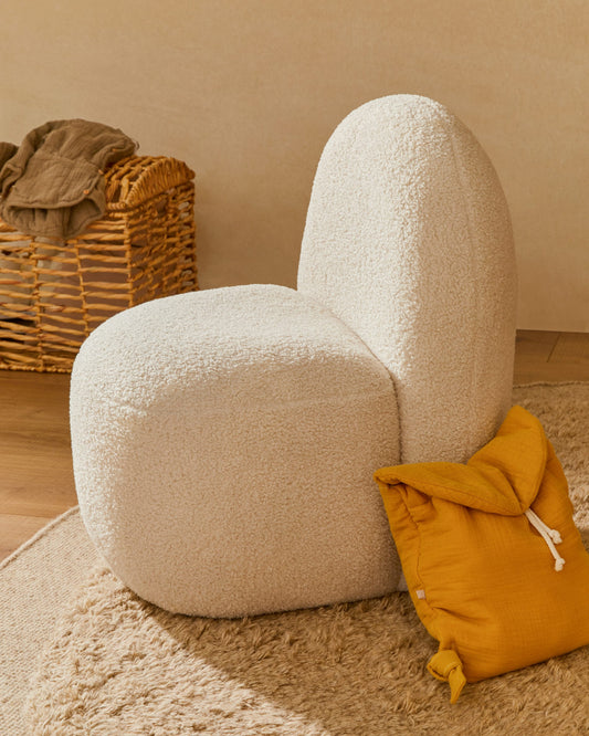 Bucky child’s armchair in white bouclé FSC 100%