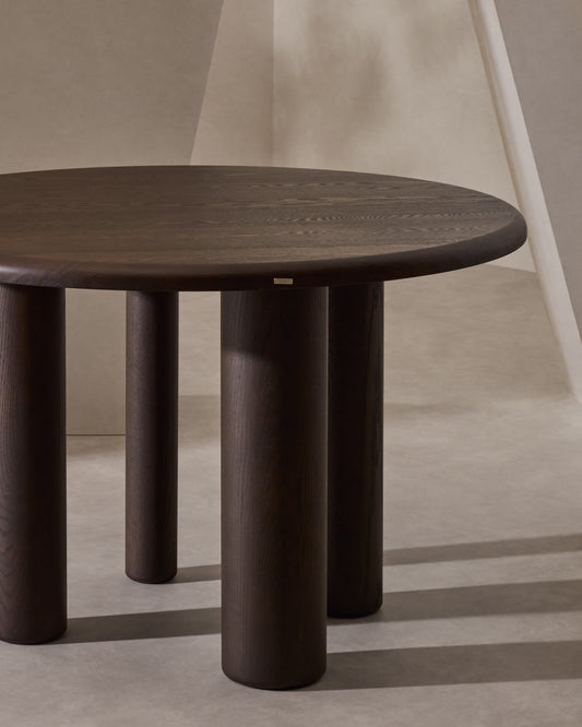 Mailen round table in ash wood veneer with dark finish, Ø 120 cm