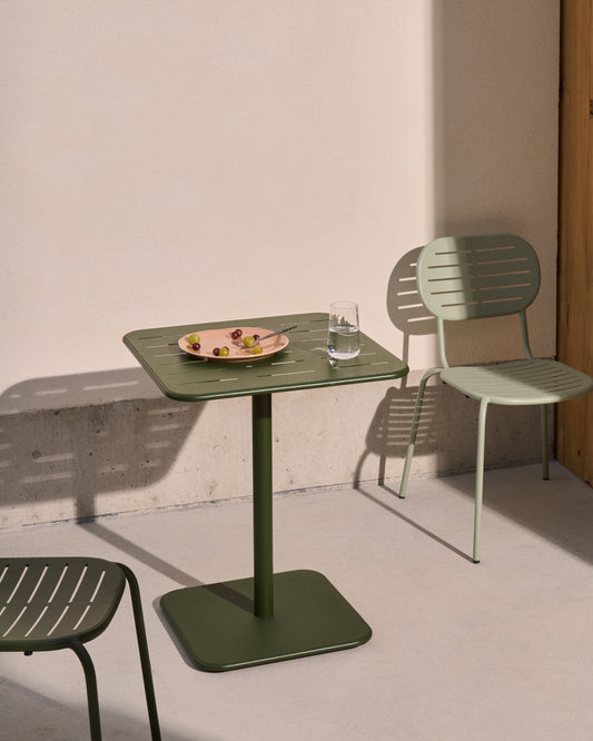 Brai outdoor table in green galvanised steel 70 x 70cm