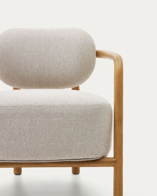 Melqui beige armchair in solid oak wood with a natural finish