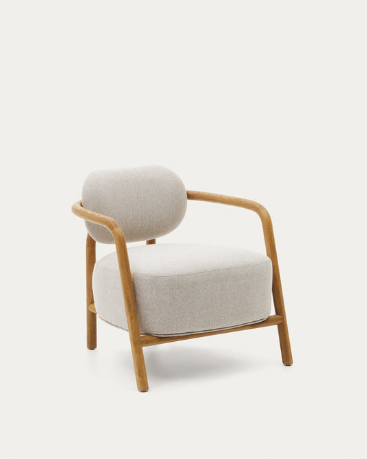 Melqui beige armchair in solid oak wood with a natural finish
